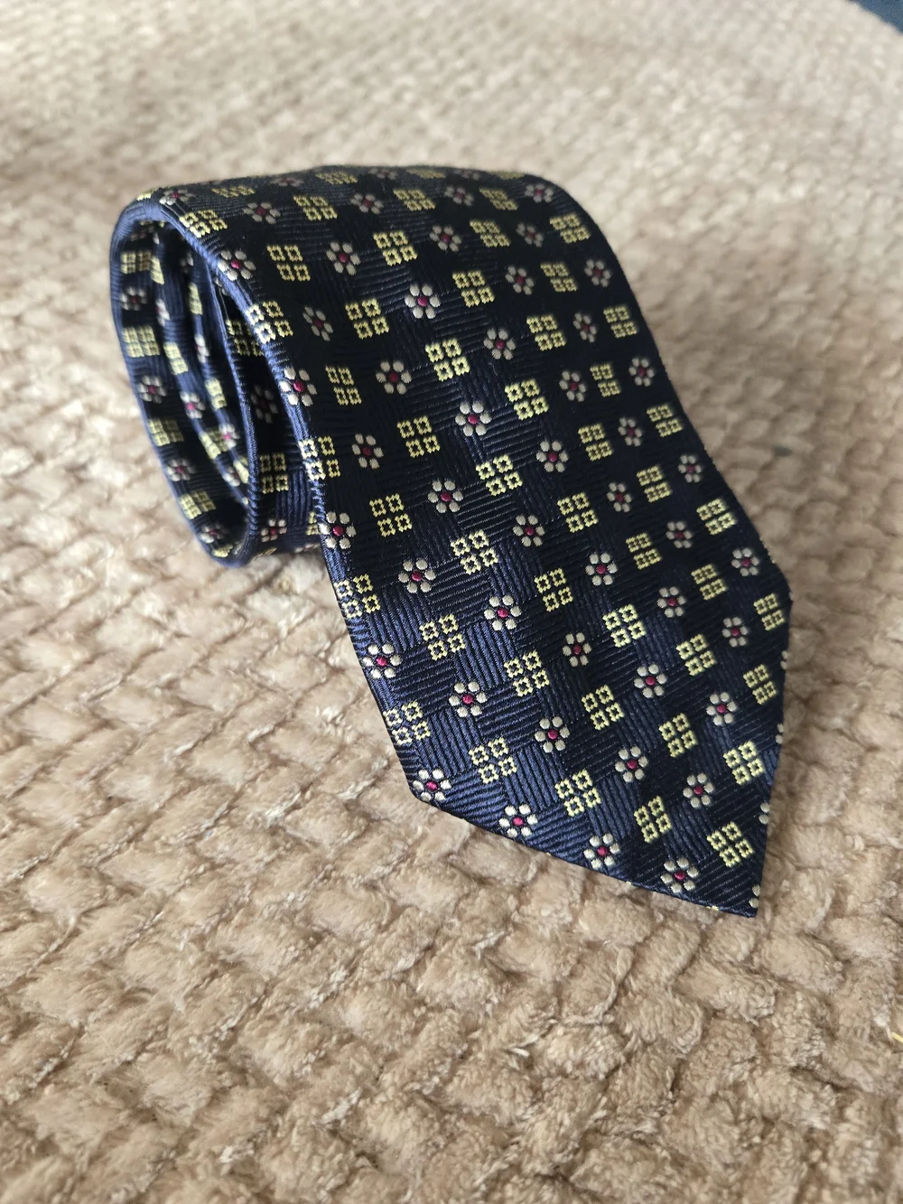 Barneys New York 100% Silk Navy Gold Geometric Floral Italian Tie